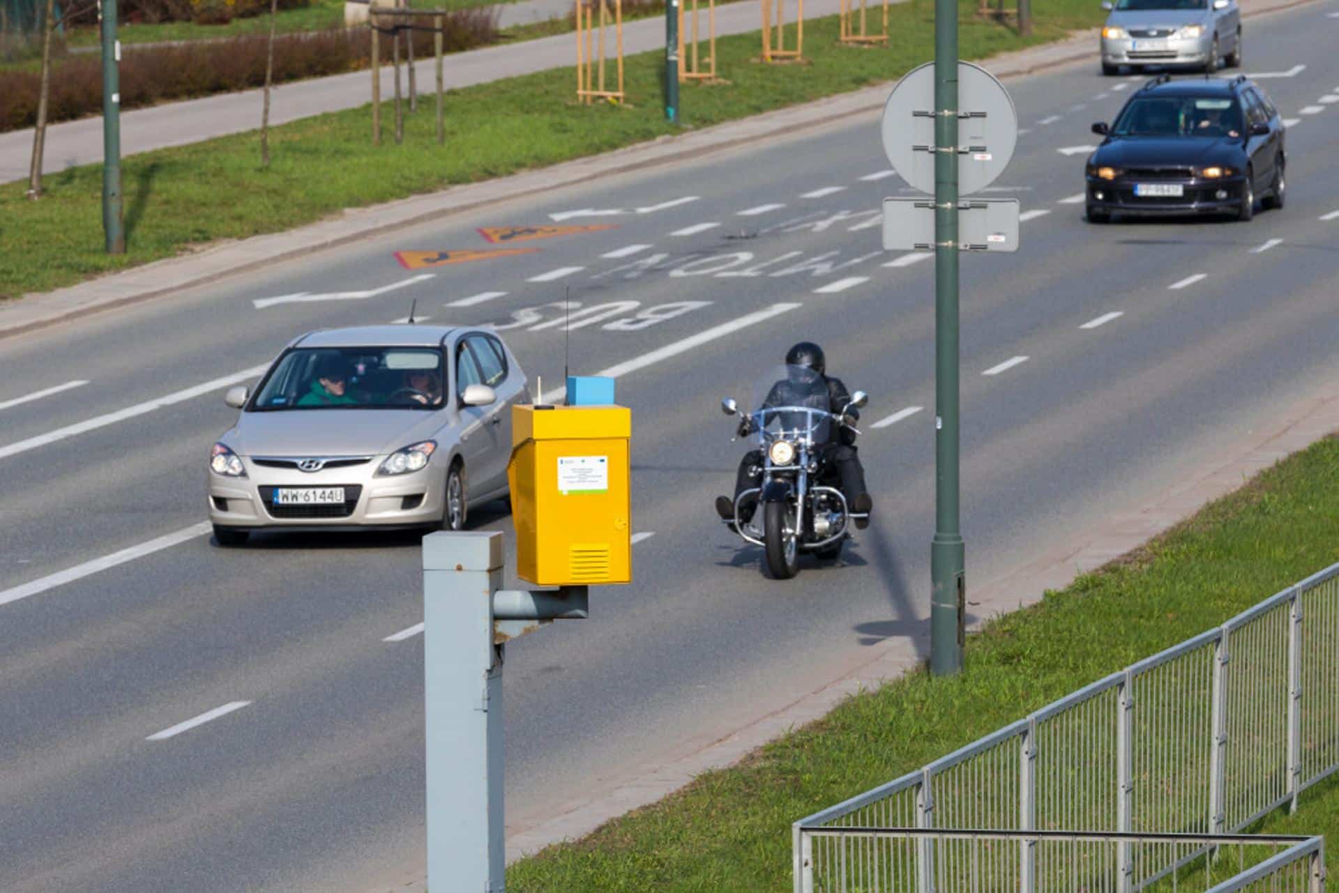 Ponad 50% zdjęć z fotoradarów trafia do kosza – wskaż sprawcę albo otrzymasz karę administracyjną!