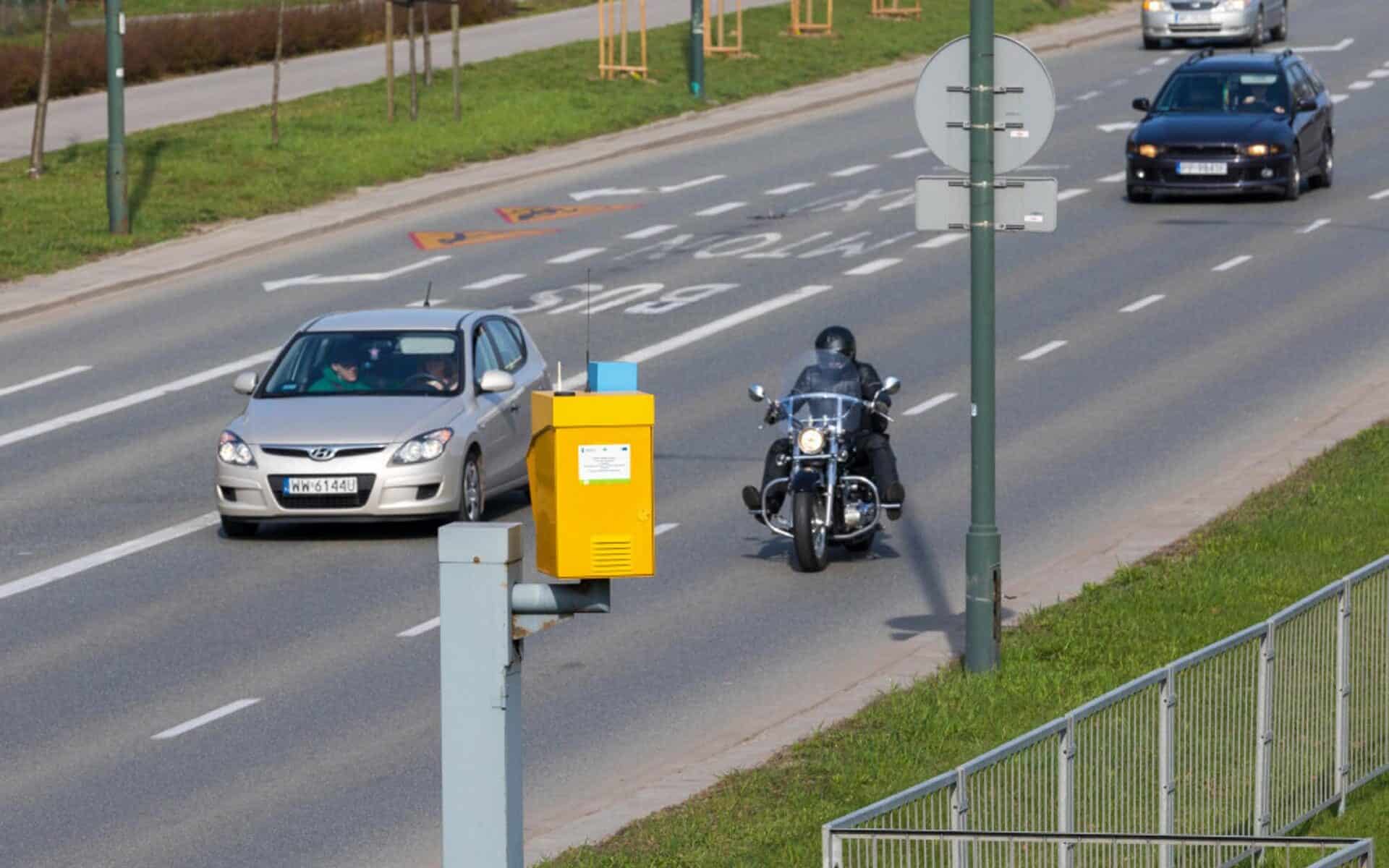 Fotoradary ponownie na wyposażeniu Straży Miejskiej? Grupa posłów chce powrotu do przepisów obowiązujących do 2015 roku