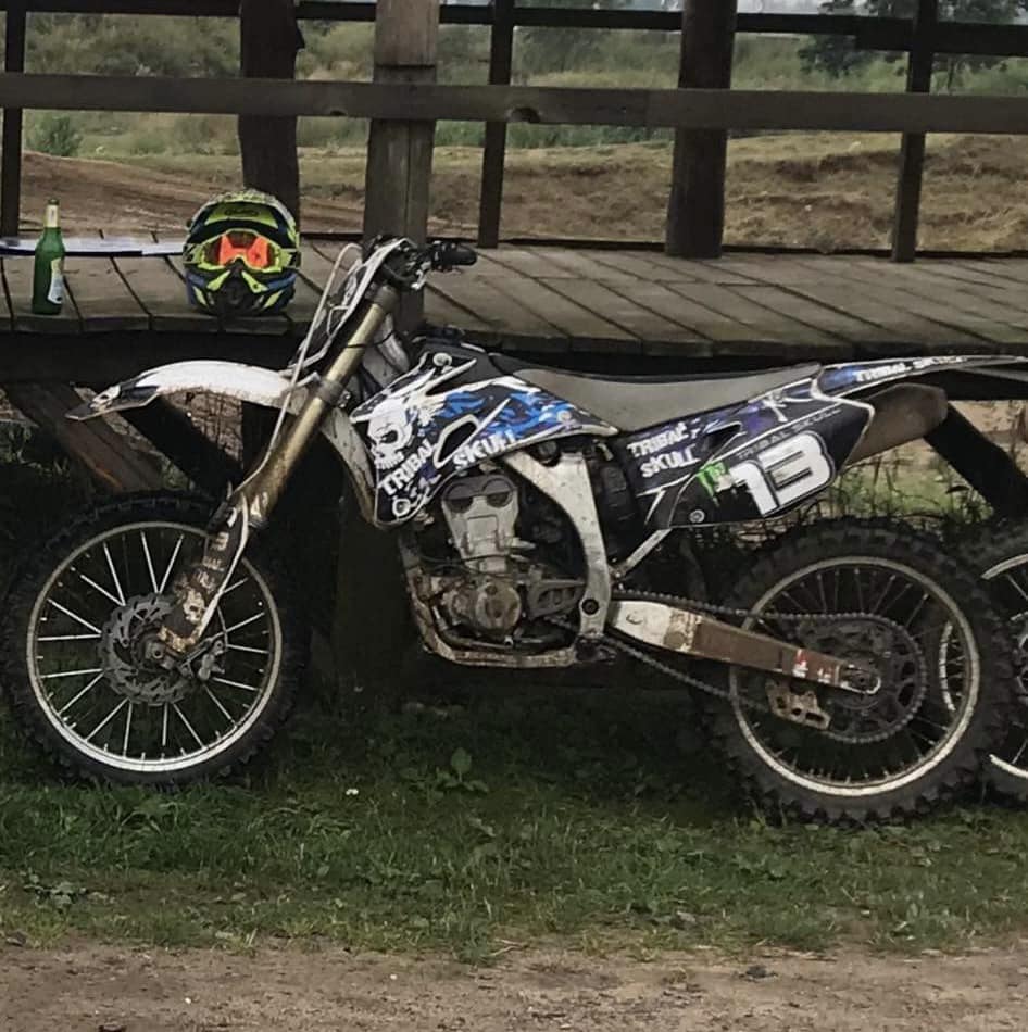 Poznaniak pomagał powodzianom, a złodzieje skradli mu motocykl
