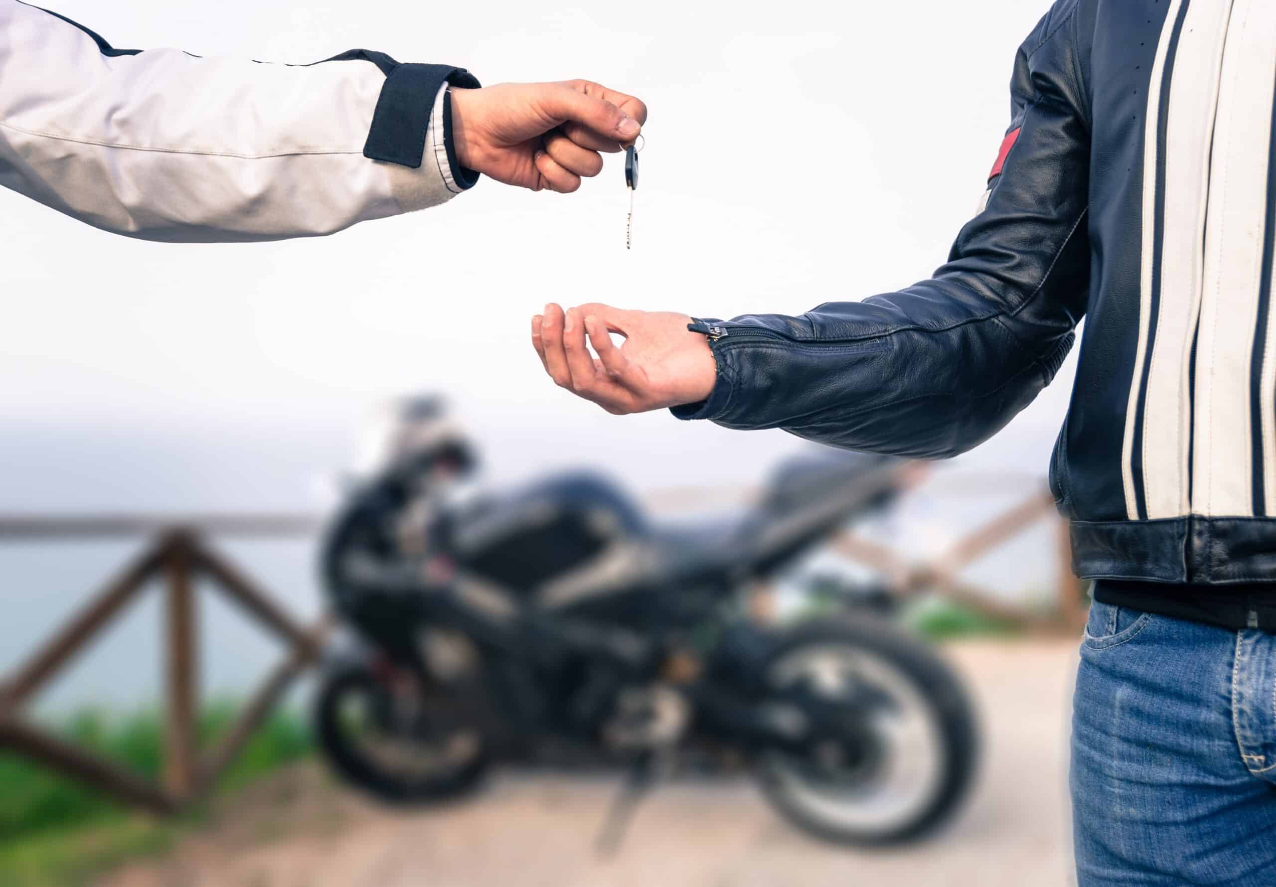 Nie zapłacisz za motocykl gotówką – takiej zmiany chcą politycy Unii Europejskiej