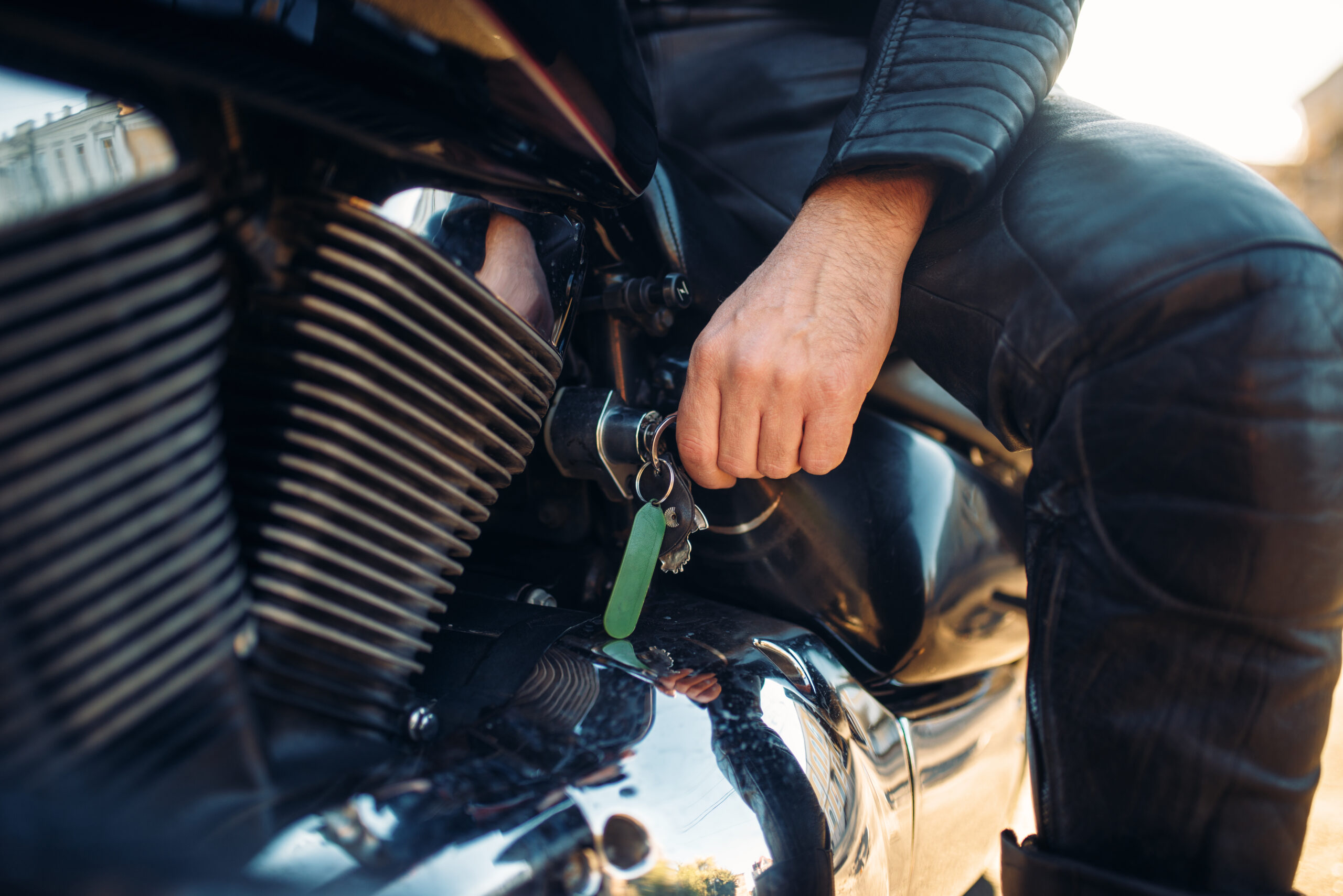 Kupiłem motocykl. Jak nim bezpiecznie wrócić do domu? [PORADNIK]