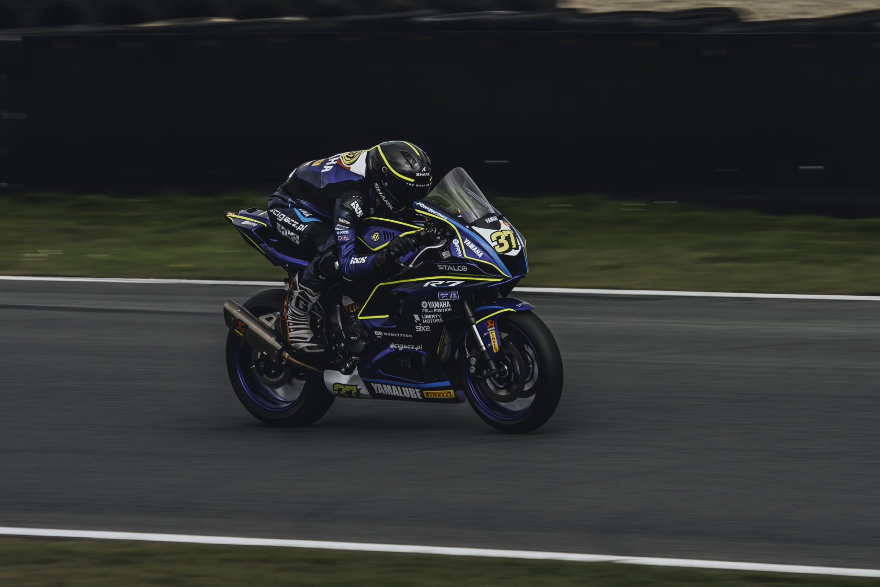 Jakub Belak i polska premiera Yamaha R9 na targach WMS w Warszawie!