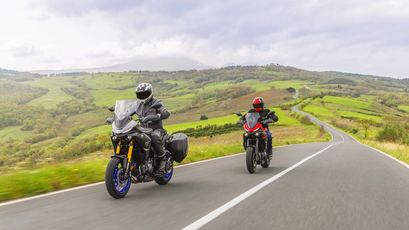Yamaha TRACER 7 i TRACER 7 GT 2025 – odświeżone modele w średniej klasie sportowo-turystycznej