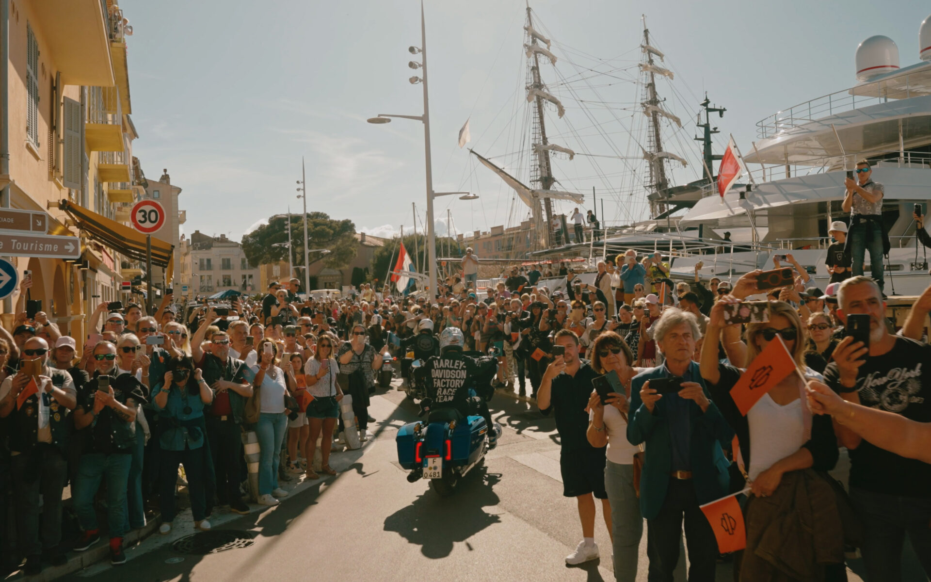 30 000 uczestników świętowało triumfalny powrót imprezy Harley-Davidson Euro Festival do Saint-Tropez