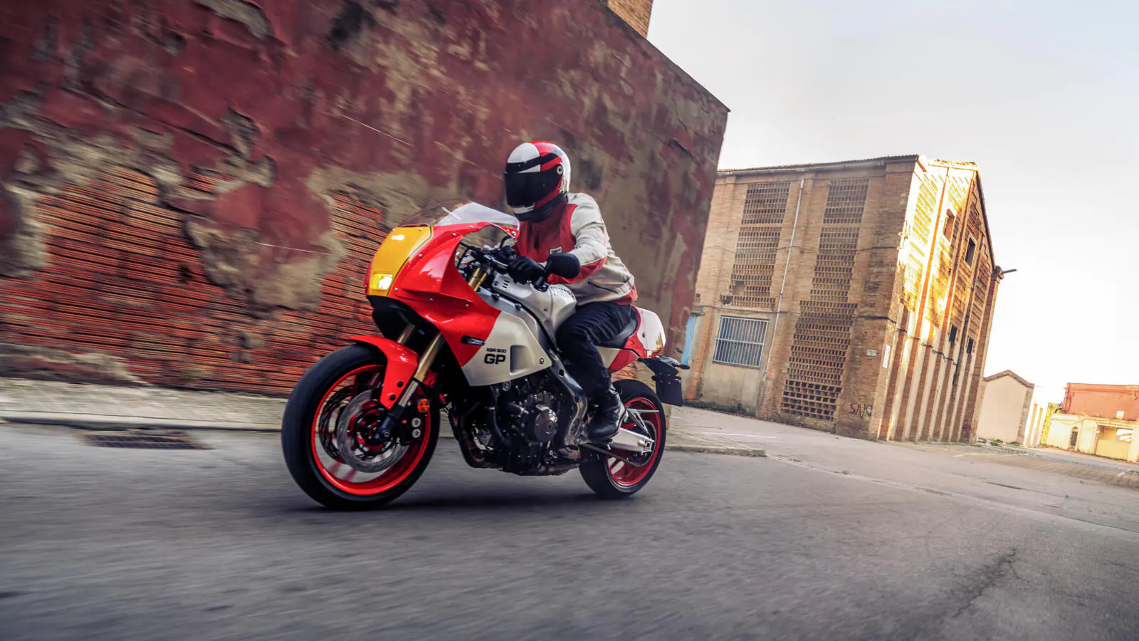 Motocykle najlepiej udające starucha – 5 propozycji modern classic