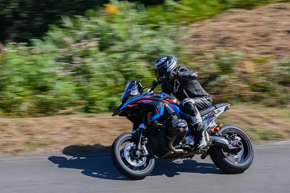 BMW R1300GS Adventure bije 15-letni rekord. To takie podrasowane supermoto powinno opuszczać niemiecką fabrykę