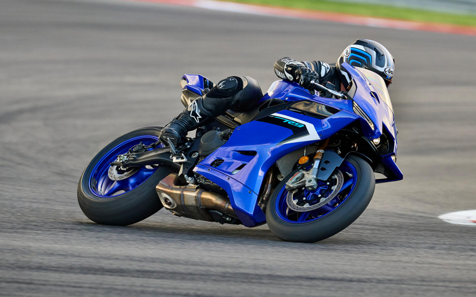 Yamaha YZF-R9 – to miał być instagramowy motocykl do preclowania. Zderzenie z rzeczywistością [VIDEO]