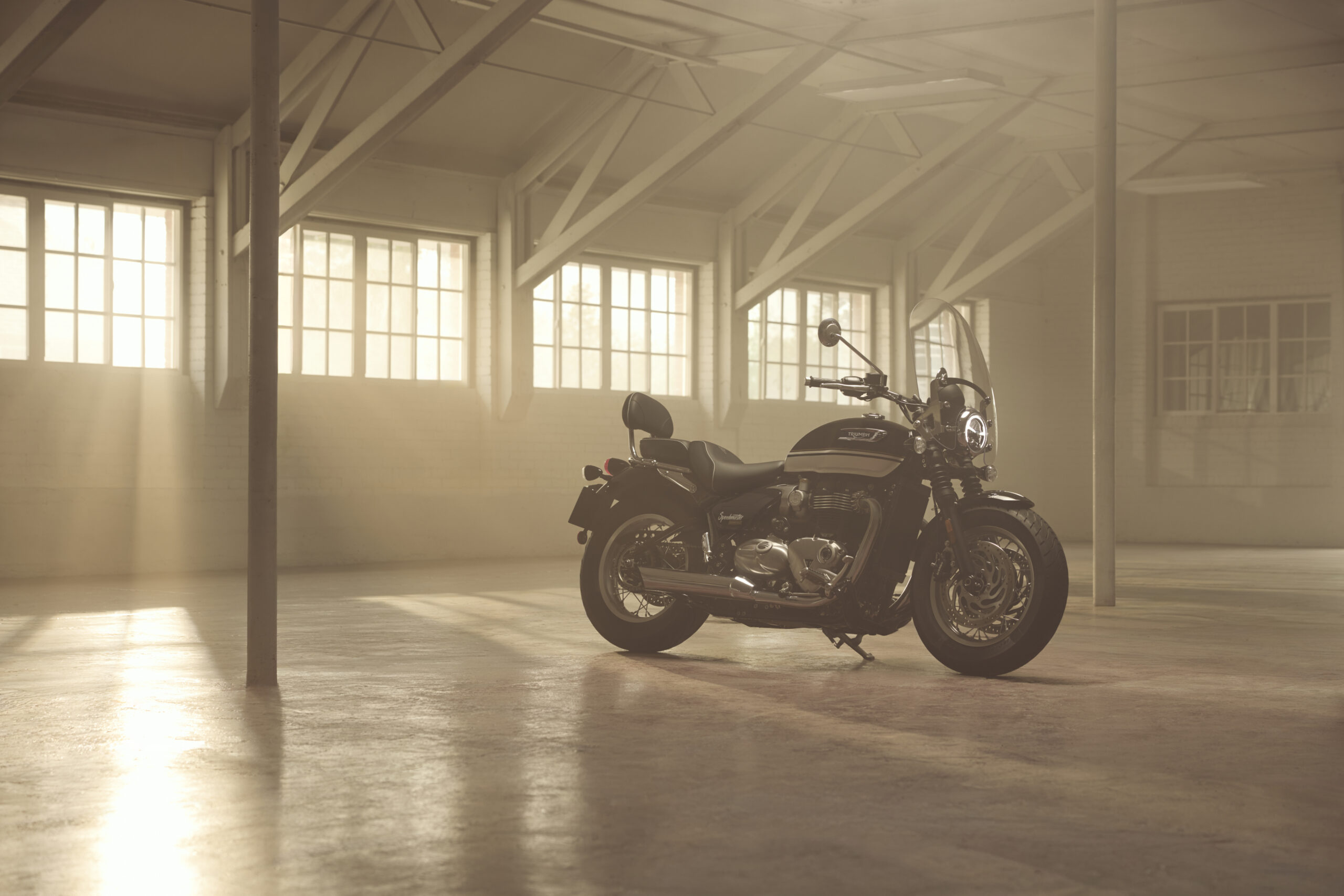 Triumph Bonneville Speedmaster na 2026 – czy ten cruiser może być jeszcze bardziej drapieżny?