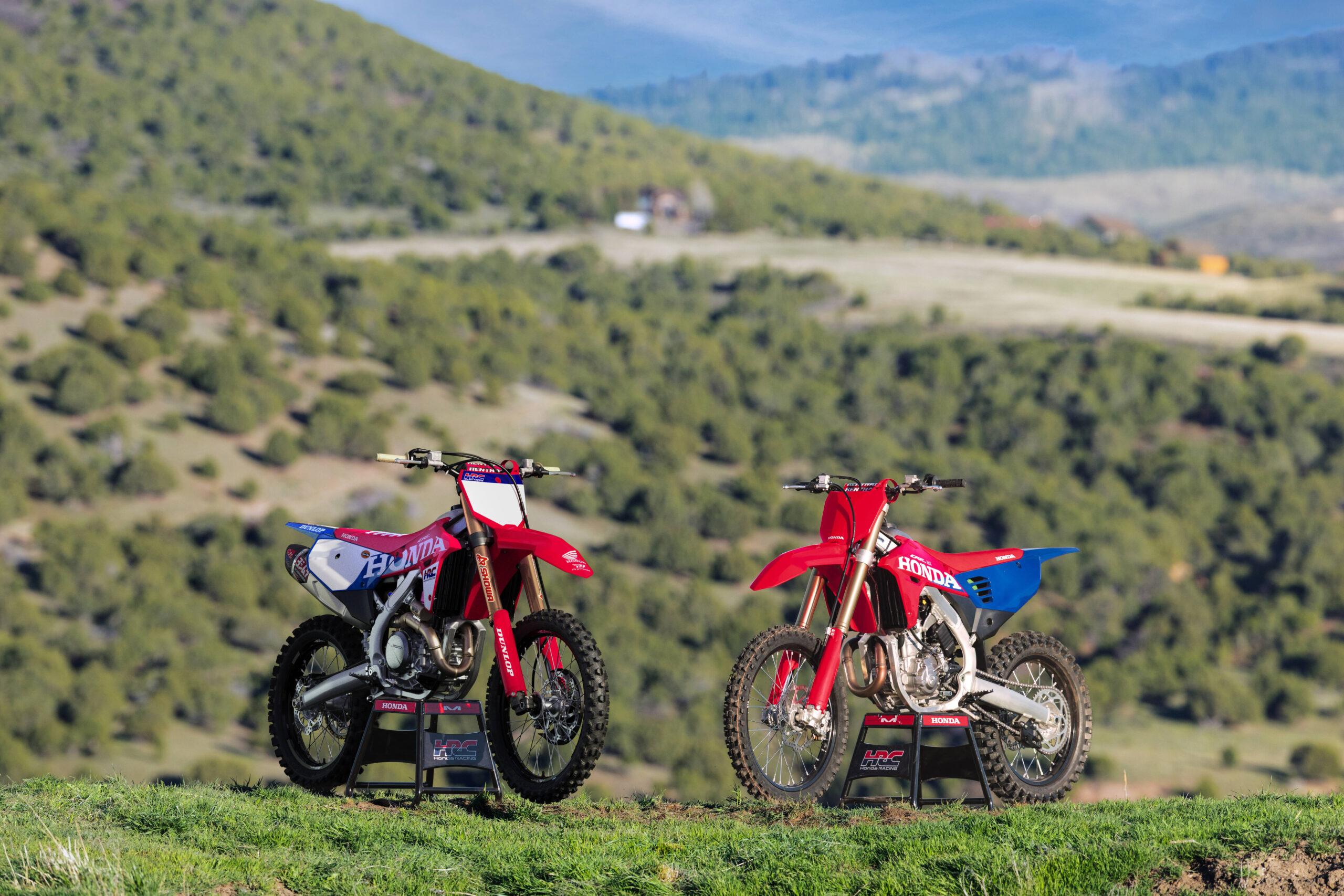 Królowie trudnego terenu: nowe modele 450 na czele zmian w rodzinie CRF