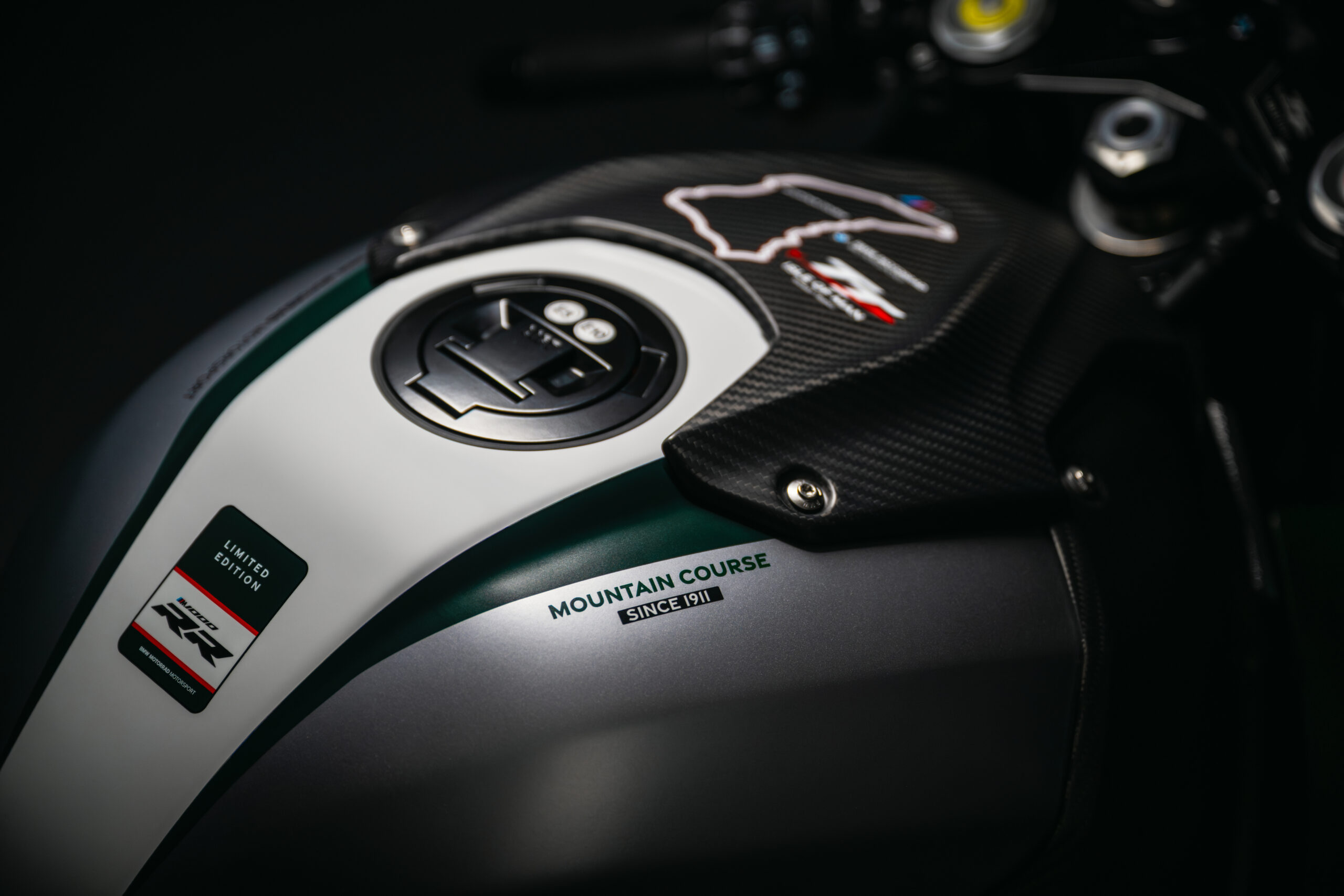 BMW Motorrad przedstawia model M 1000 RR w limitowanej edycji Isle of Man TT