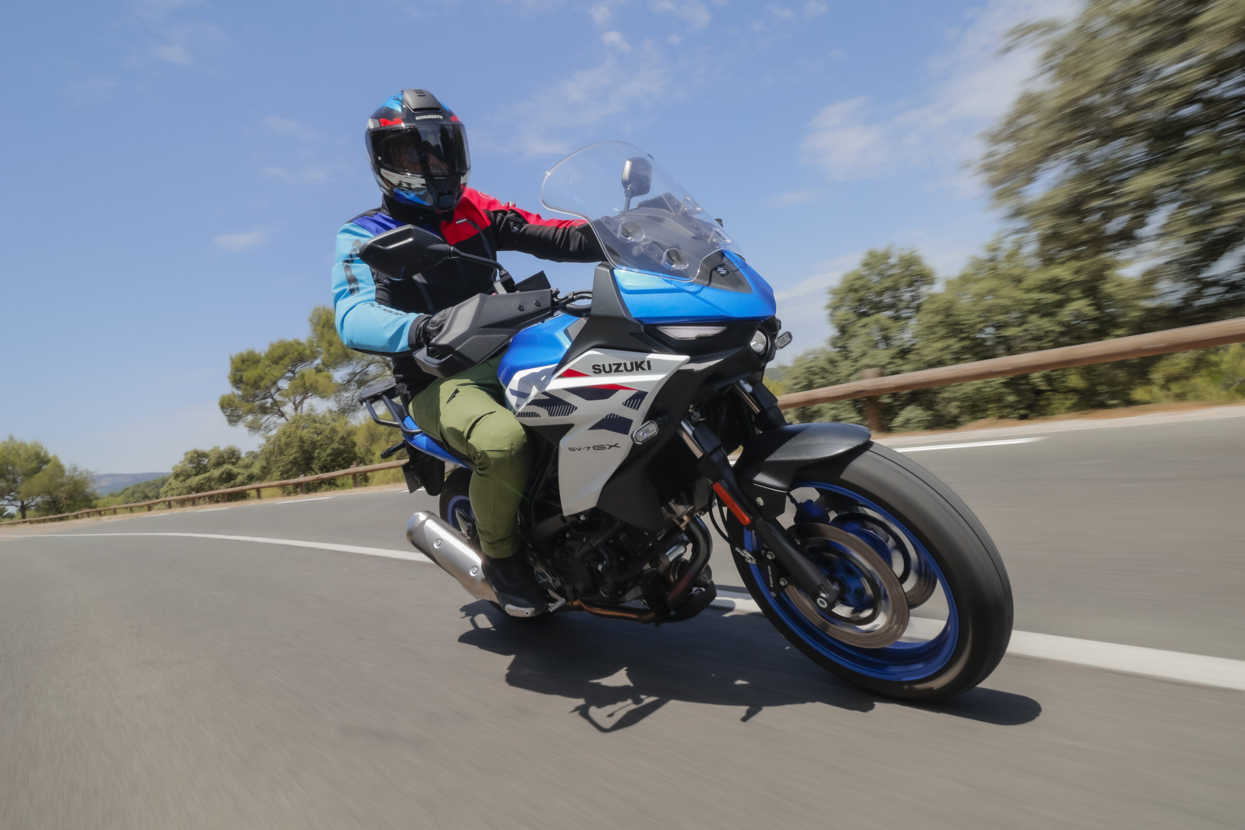 Suzuki SV-7GX