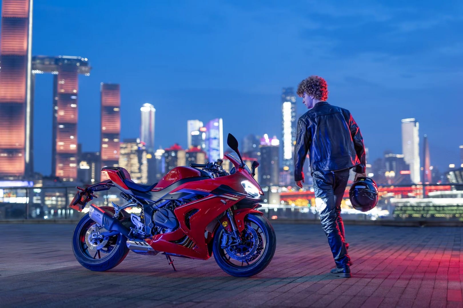 Chińczycy na podium sprzedaży motocykli w Polsce. Rynek znowu idzie na rekord